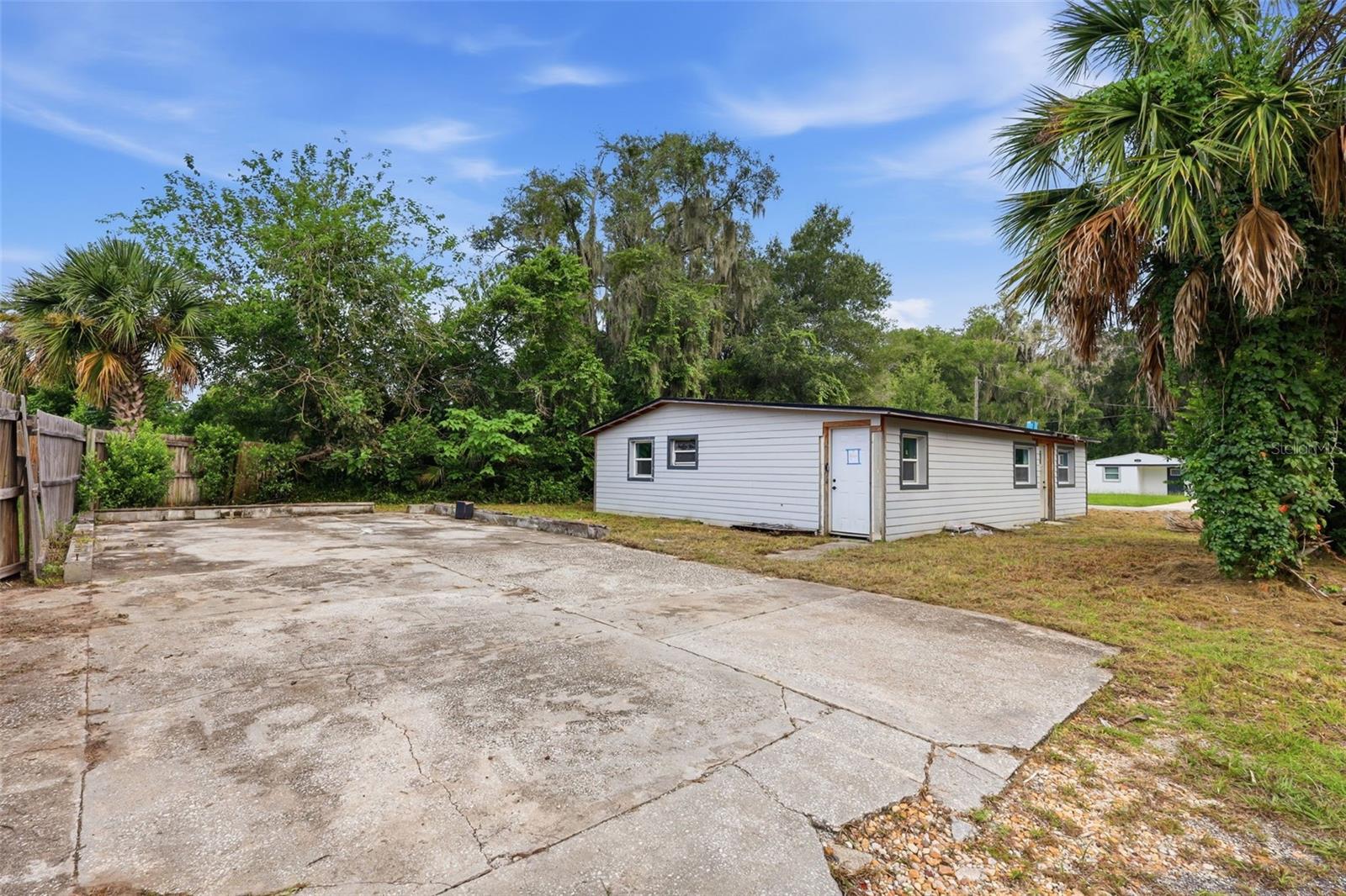 921 S SALISBURY AVENUE, Deland, FL 32720