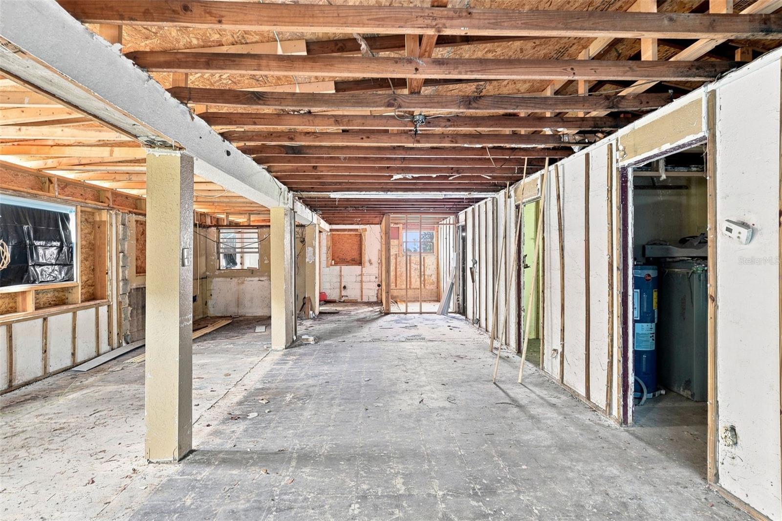 921 S SALISBURY AVENUE, Deland, FL 32720