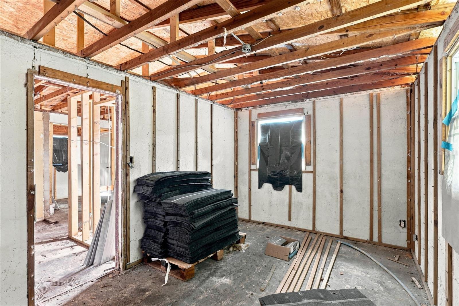 921 S SALISBURY AVENUE, Deland, FL 32720