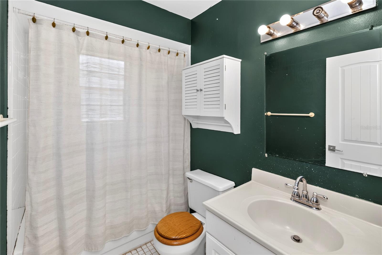 209 DELESPINE DRIVE, Debary, FL 32713