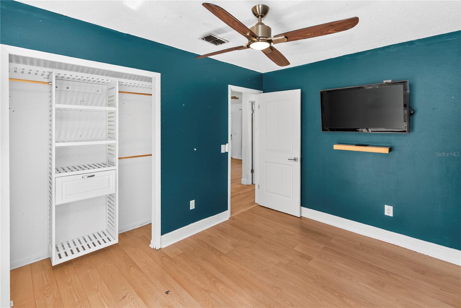 209 DELESPINE DRIVE, Debary, FL 32713