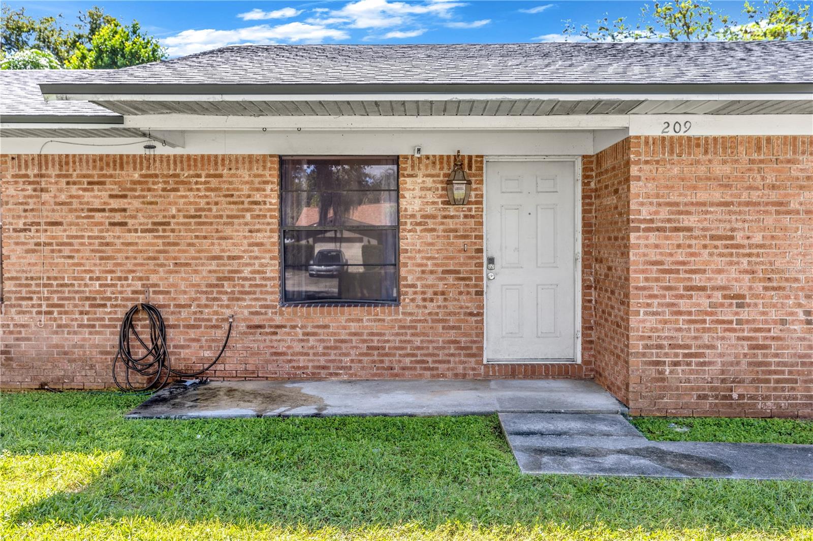 209 DELESPINE DRIVE, Debary, FL 32713