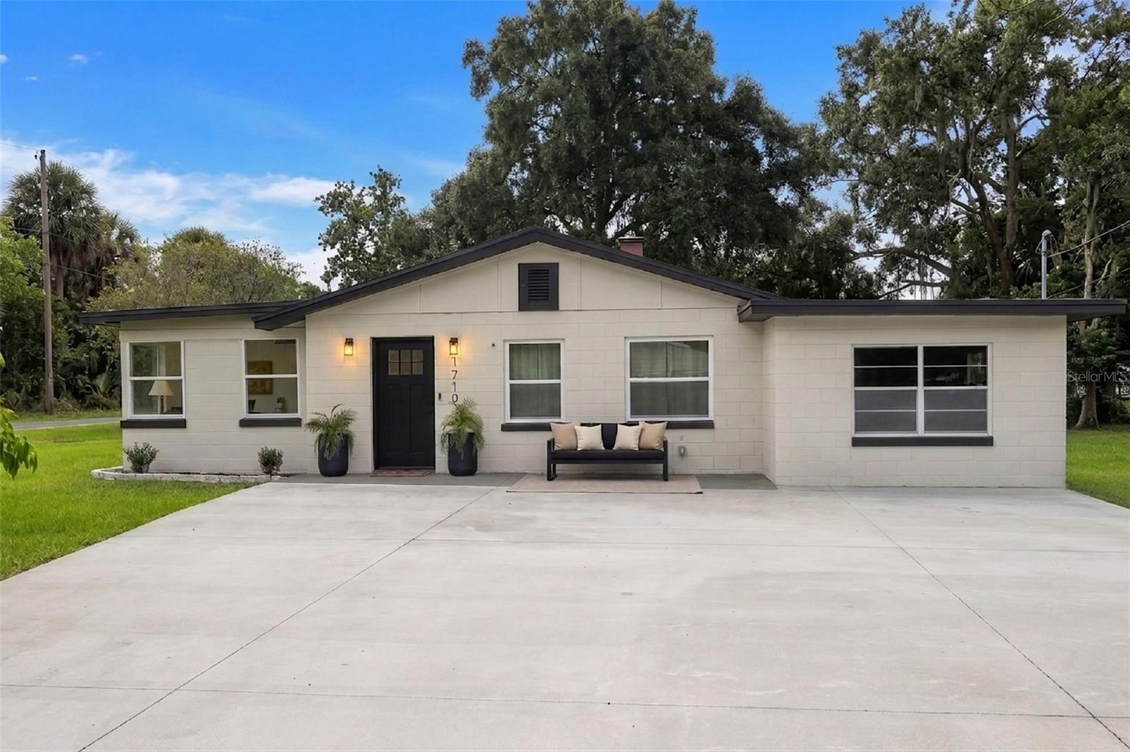 1710 HOLLY BOULEVARD, Deland, FL 32720