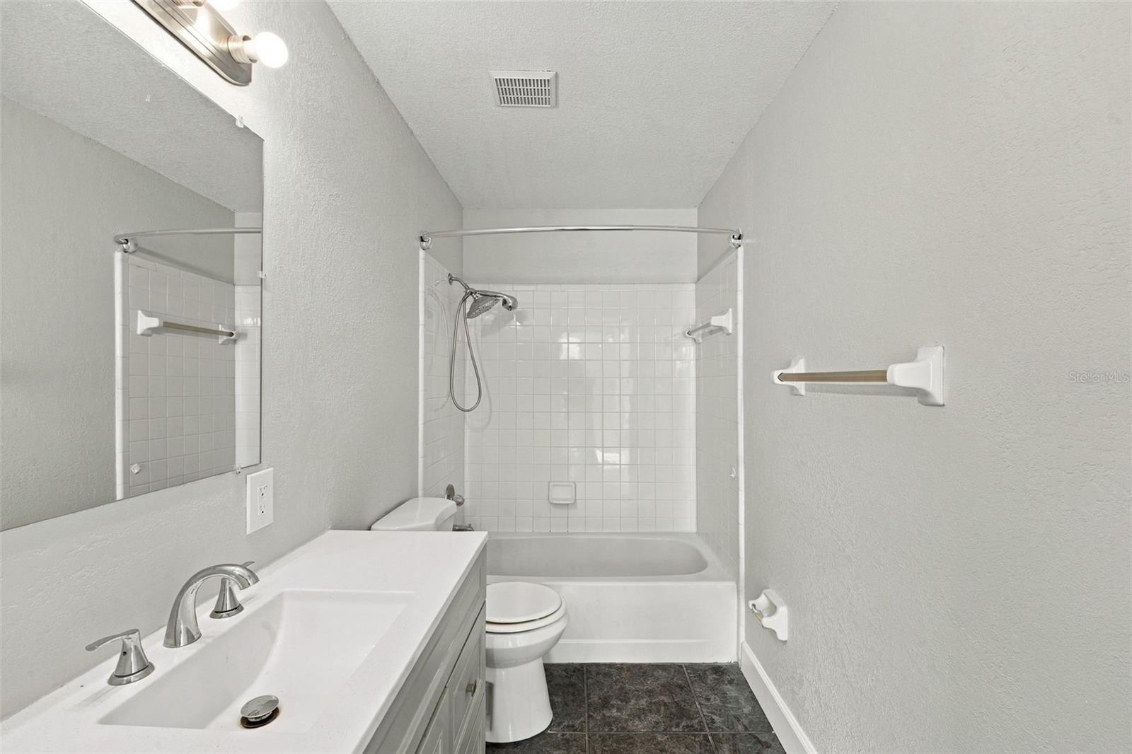 BATHROOM 2