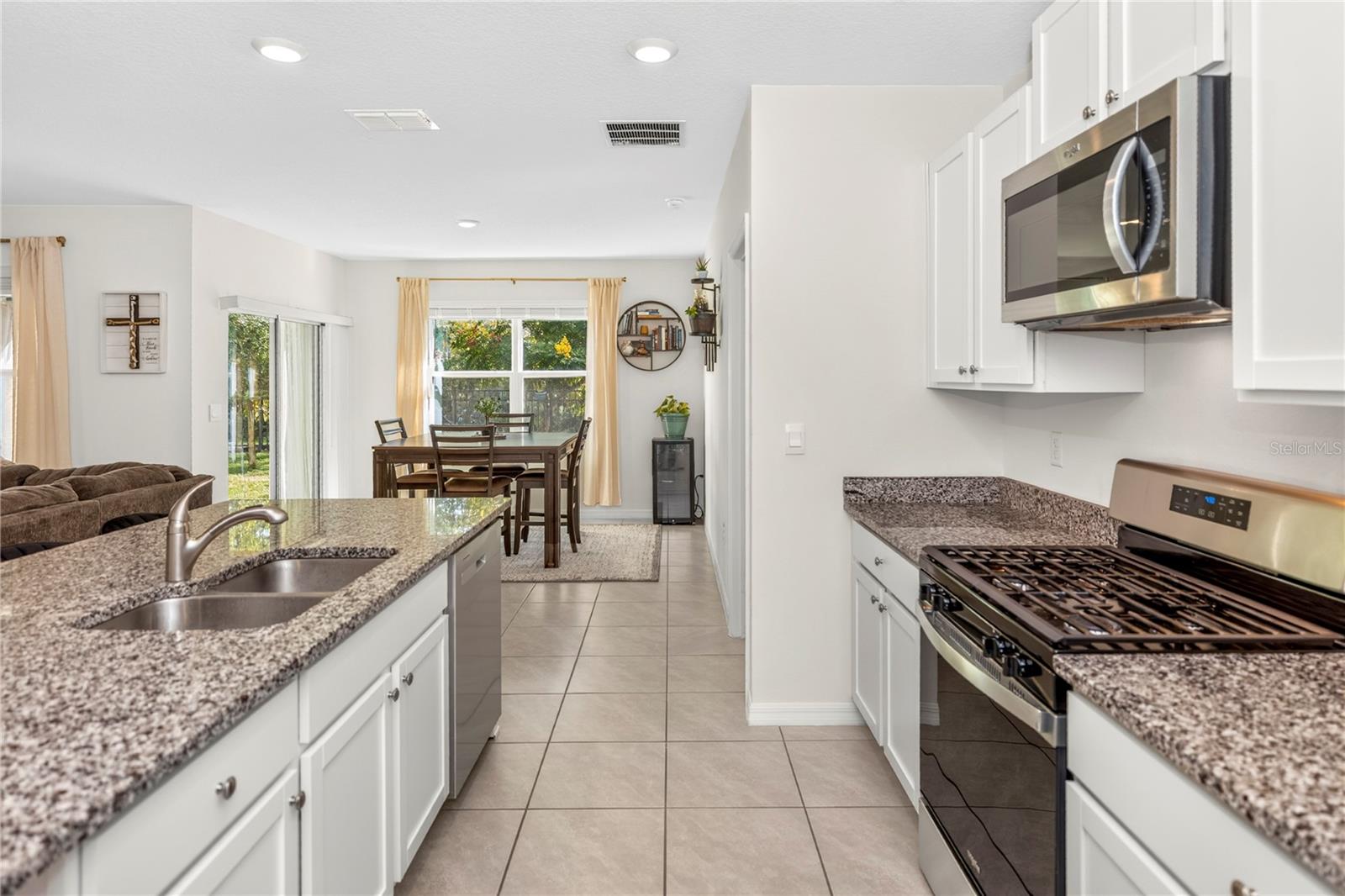 699 LAZIO CIRCLE, Debary, FL 32713