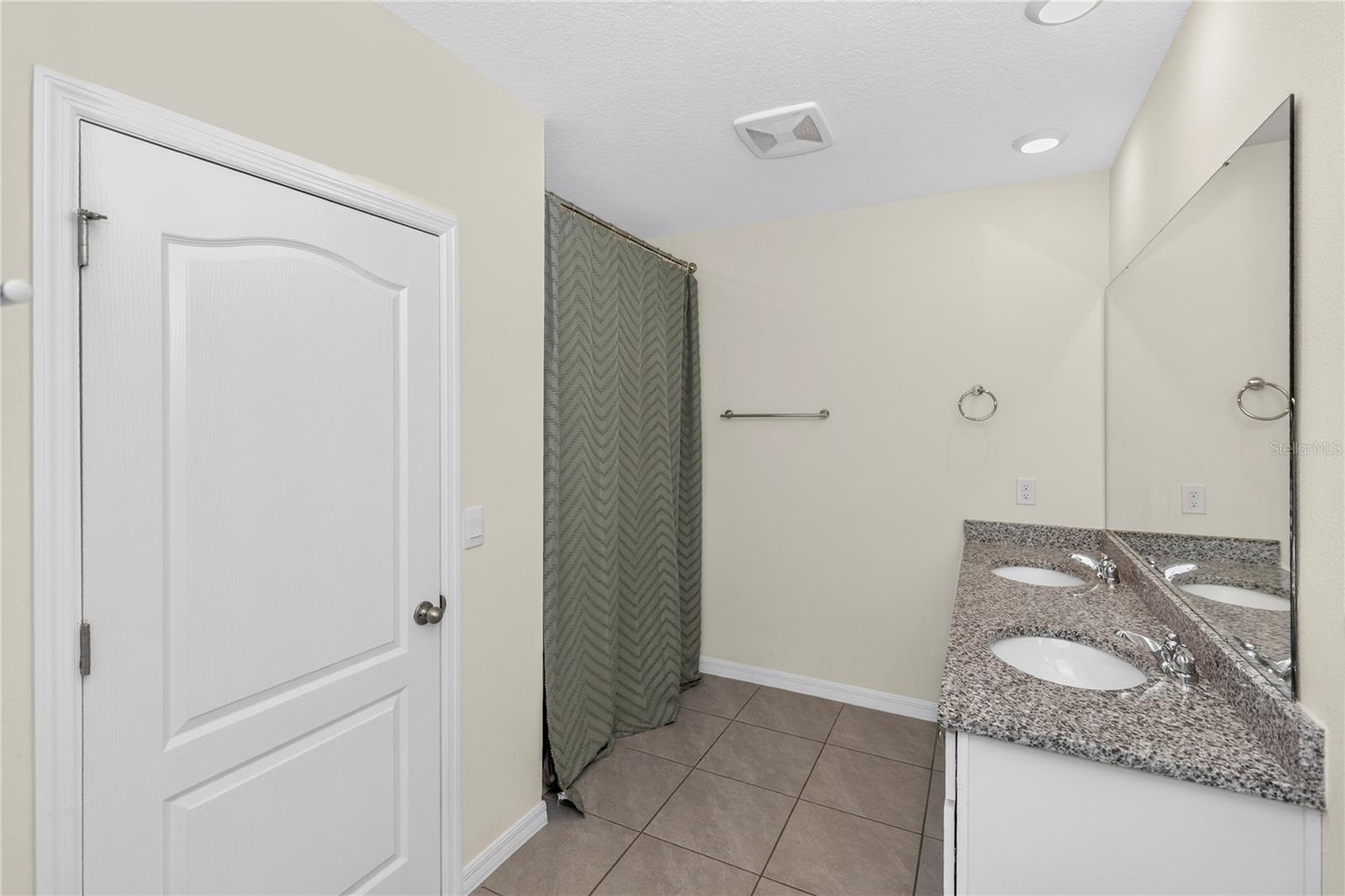 699 LAZIO CIRCLE, Debary, FL 32713