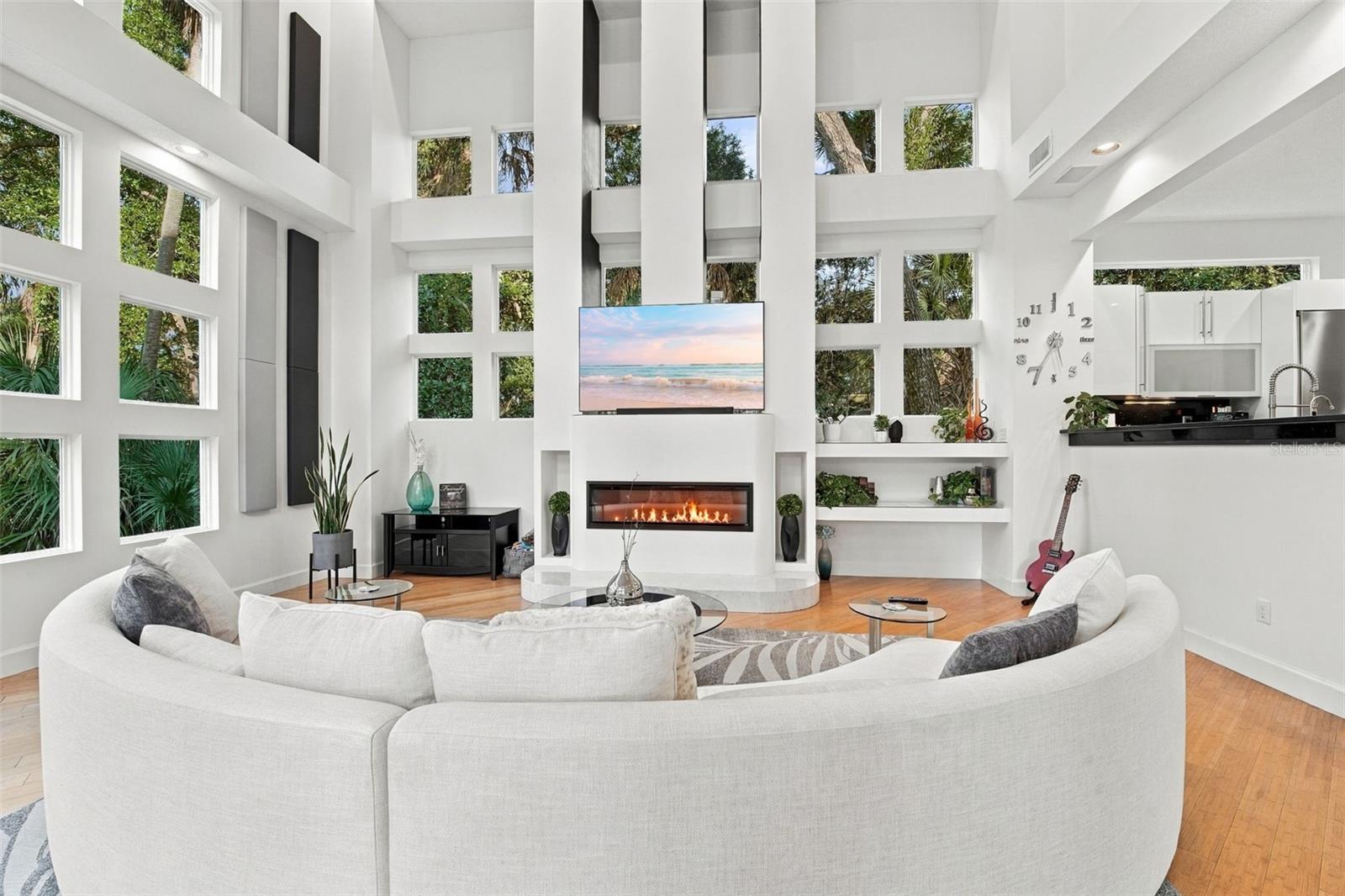 FAMILY ROOM | expansive glass, and a sophisticated interplay of indoor and outdoor spaces