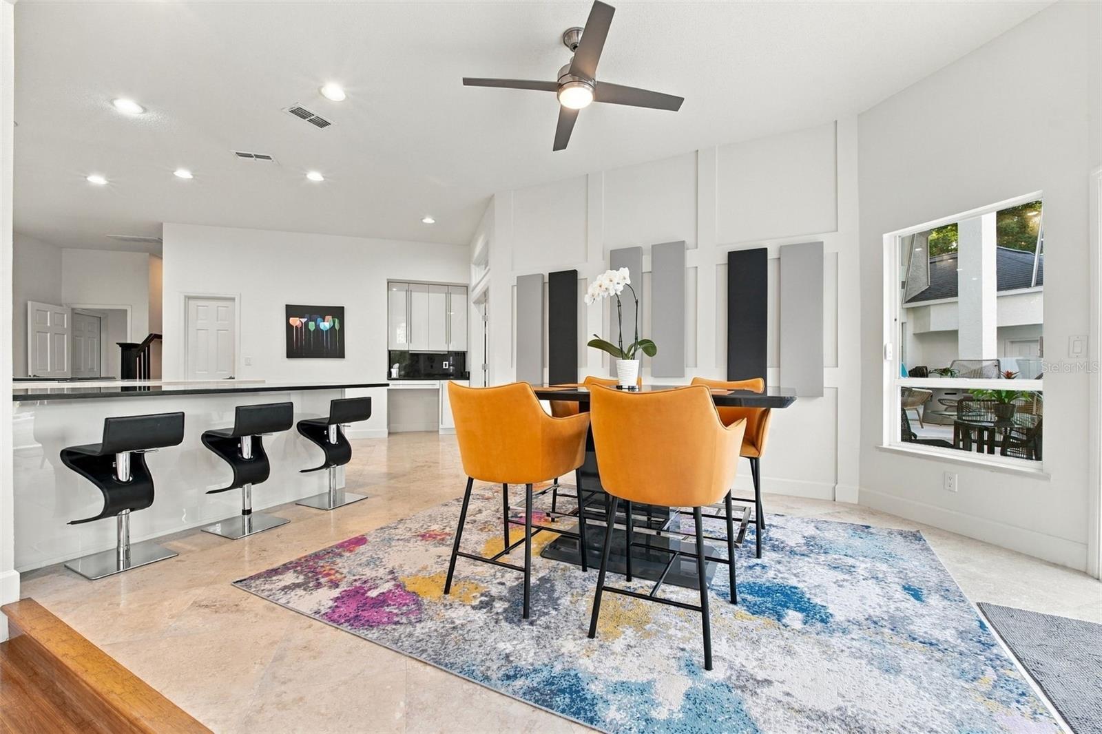 BREAKFAST NOOK