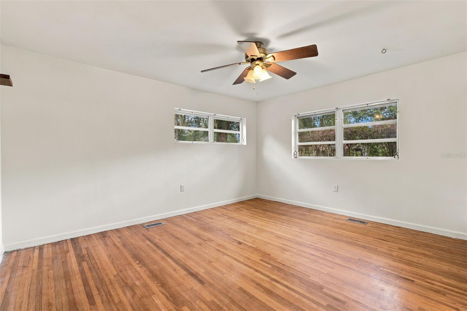 820 S MONTGOMERY AVENUE, Deland, FL 32720