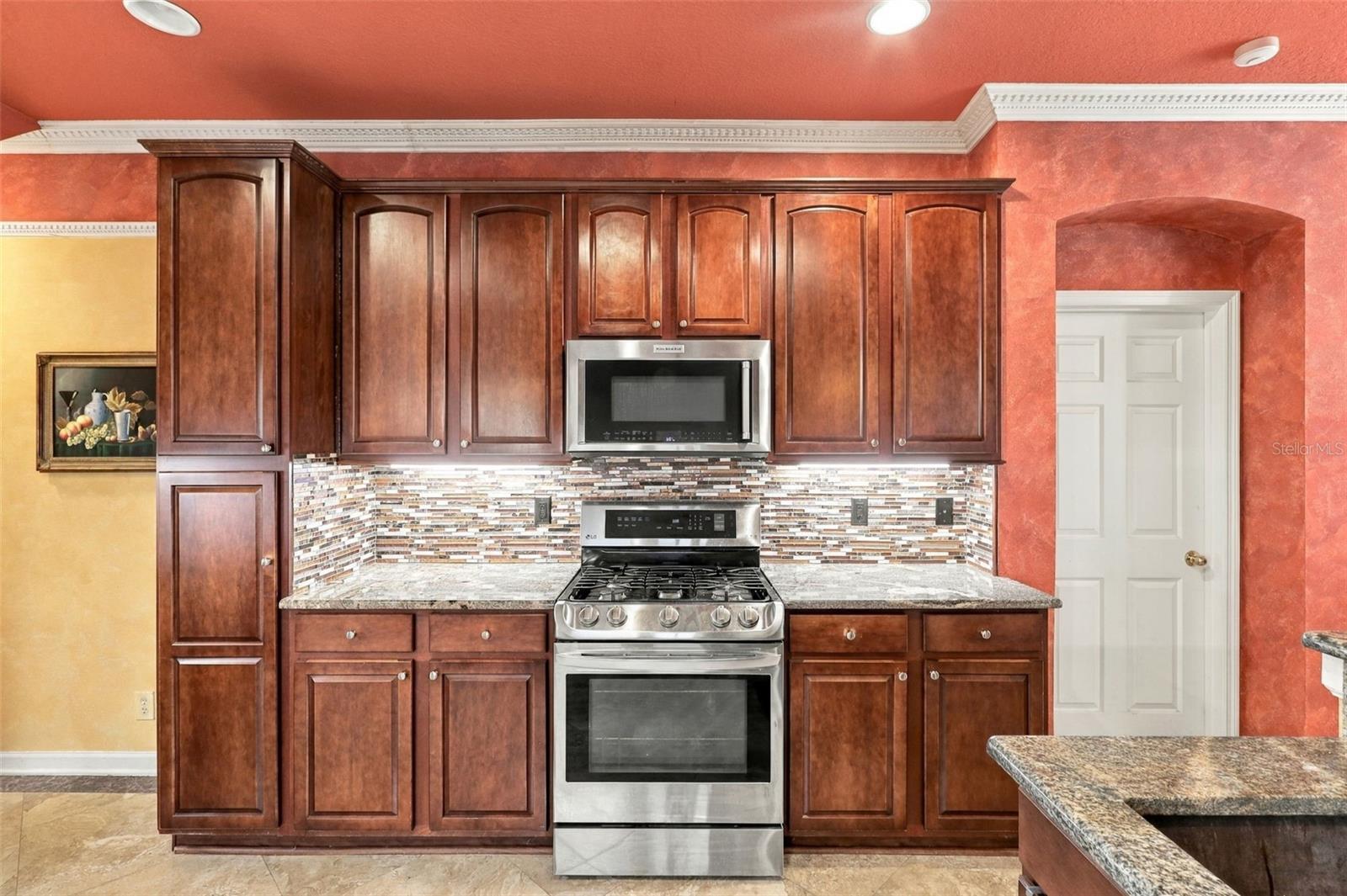 405 RAVENSHILL WAY, Deland, FL 32724