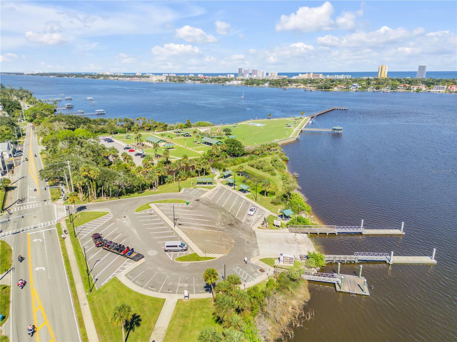1101 DAYTONA AVENUE, Holly Hill, FL 32117