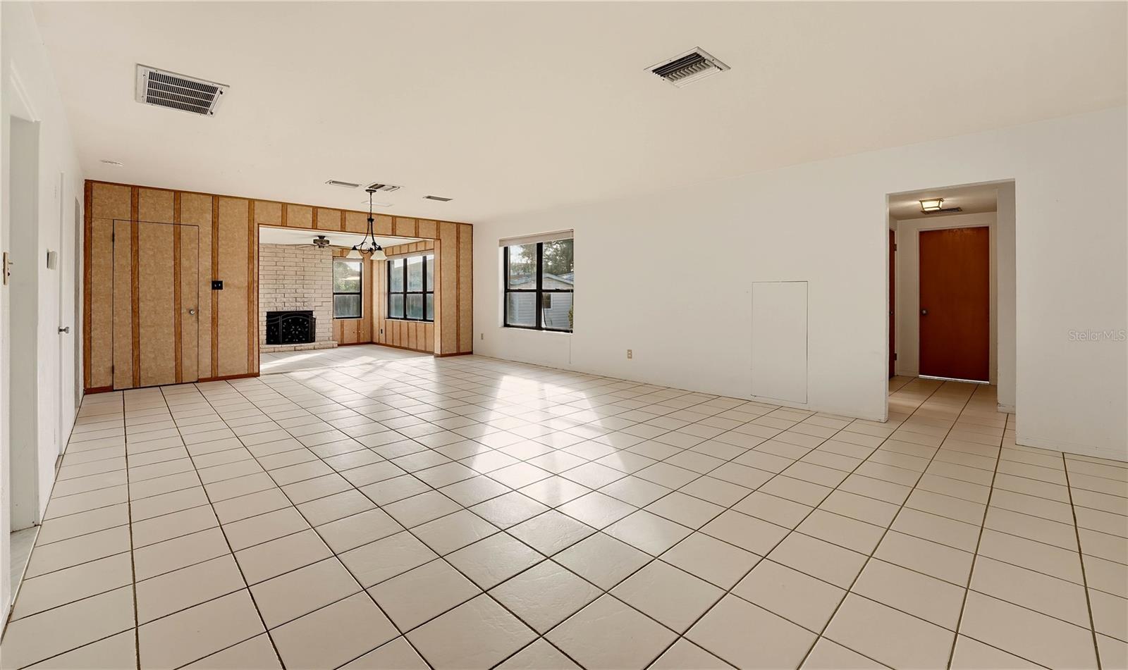 1375 JOHN ANDERSON DRIVE, Ormond Beach, FL 32176