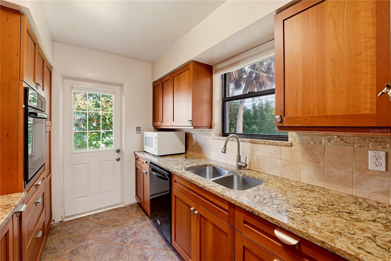 1375 JOHN ANDERSON DRIVE, Ormond Beach, FL 32176