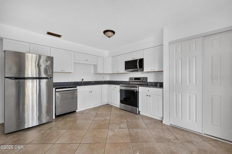 Kitchen with Stainless Appliances Kitchen with Stainless Appliances