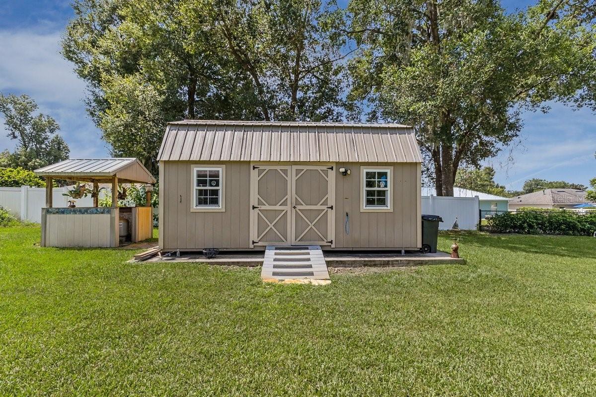 1104 N BOSTON AVENUE, Deland, FL 32724