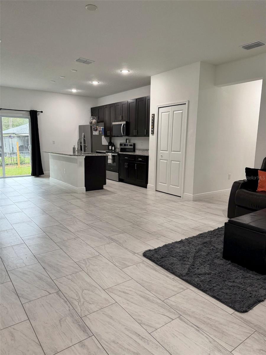 104 W GONDOLIER PLACE, Citrus Springs, FL 34434