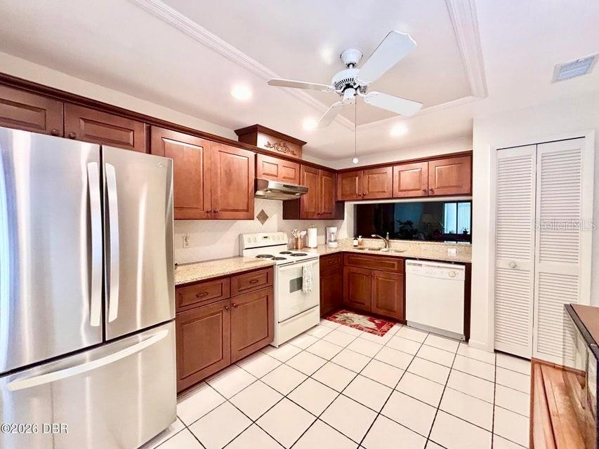 1 TOMOKA OAKS BOULEVARD, #120, Ormond Beach, FL 32174