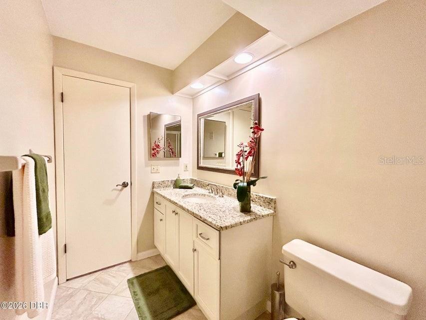 1 TOMOKA OAKS BOULEVARD, #120, Ormond Beach, FL 32174
