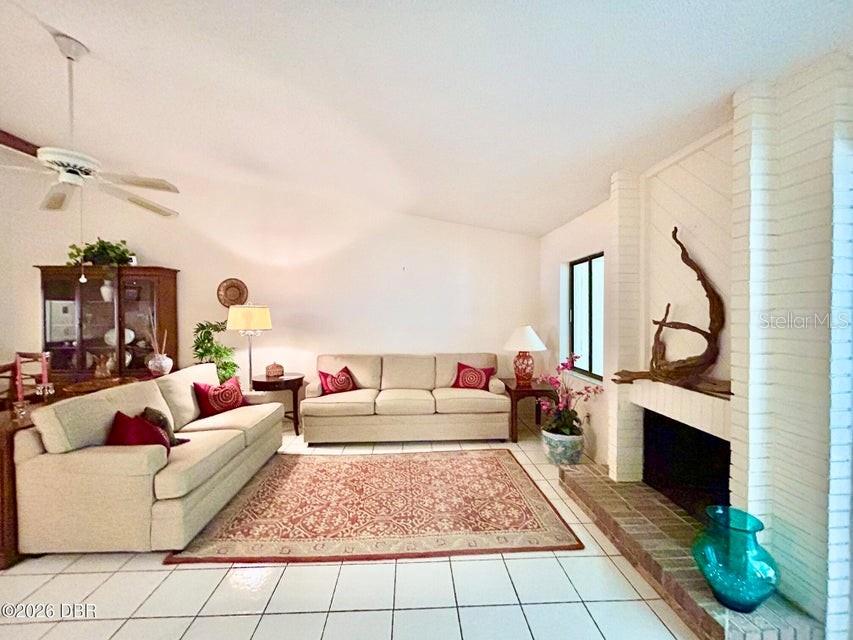 1 TOMOKA OAKS BOULEVARD, #120, Ormond Beach, FL 32174