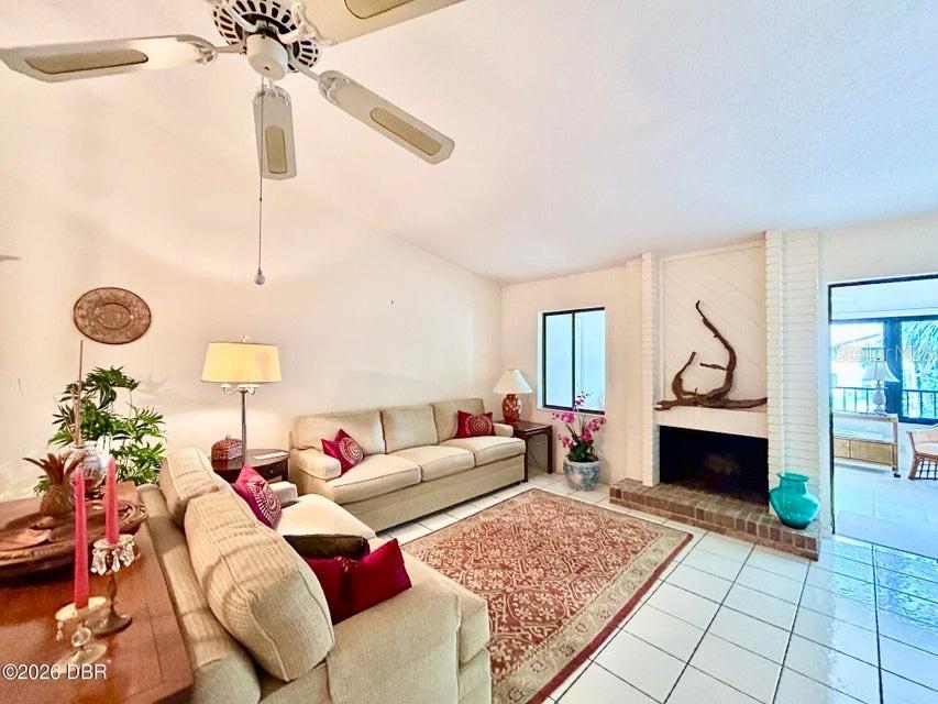 1 TOMOKA OAKS BOULEVARD, #120, Ormond Beach, FL 32174