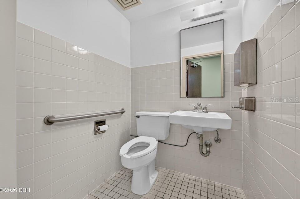 802 STERTHAUS DRIVE, #B, Ormond Beach, FL 32174