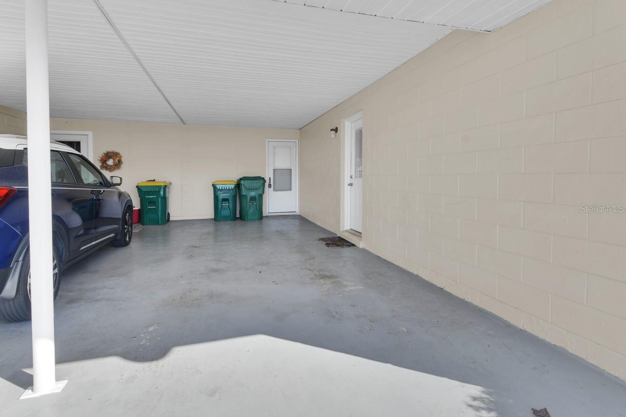 205 ELMWOOD AVENUE, #220, Deland, FL 32724
