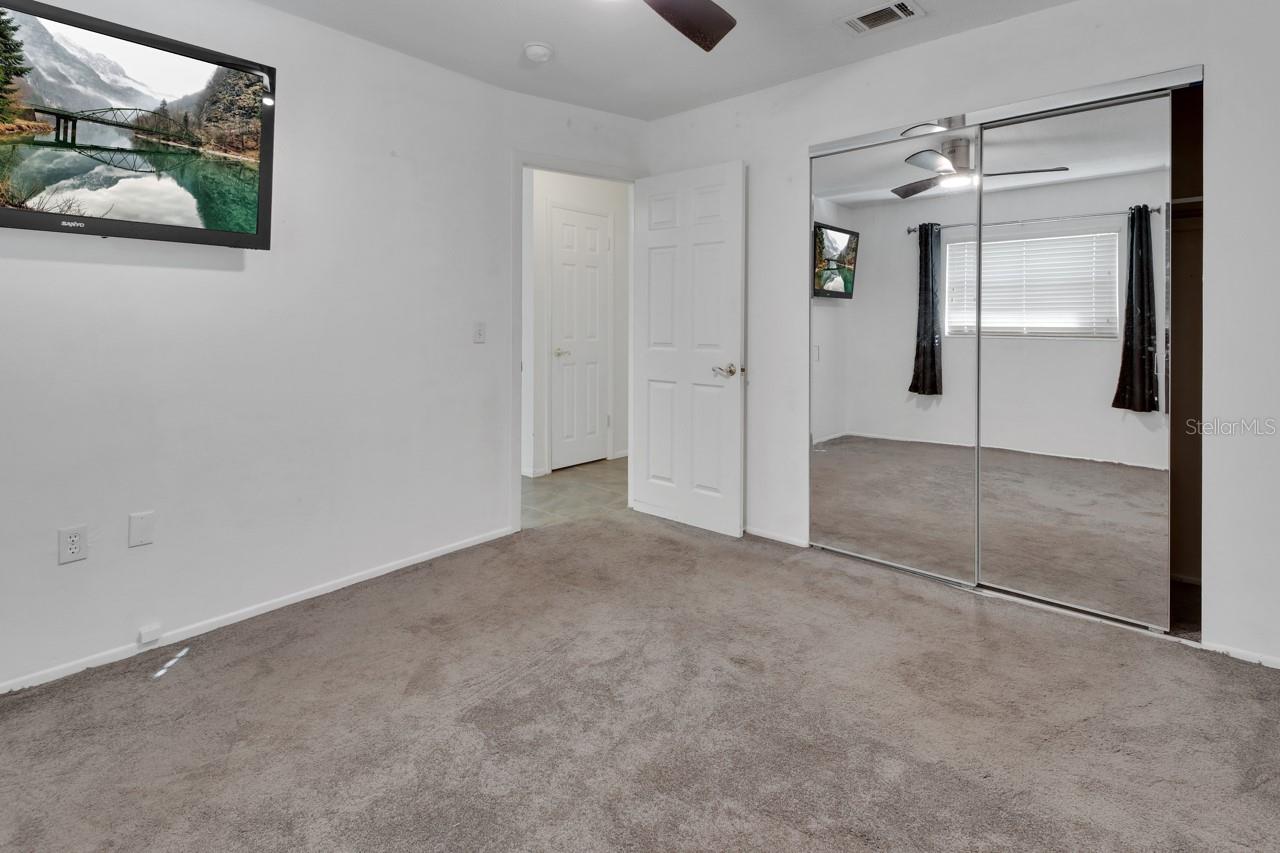 205 ELMWOOD AVENUE, #220, Deland, FL 32724