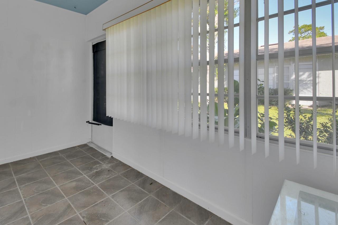 205 ELMWOOD AVENUE, #220, Deland, FL 32724