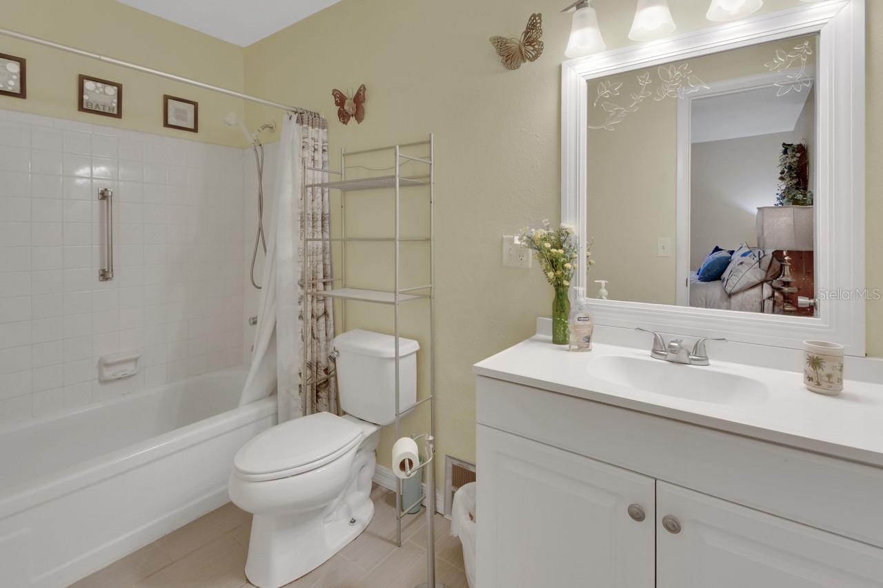 713 E MICHIGAN AVENUE, #B, Deland, FL 32724