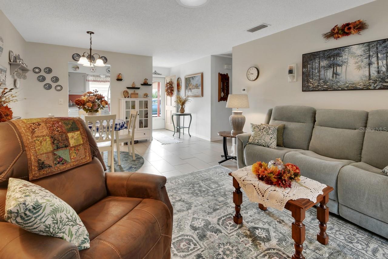713 E MICHIGAN AVENUE, #B, Deland, FL 32724 713 E MICHIGAN AVENUE, #B, Deland, FL 32724