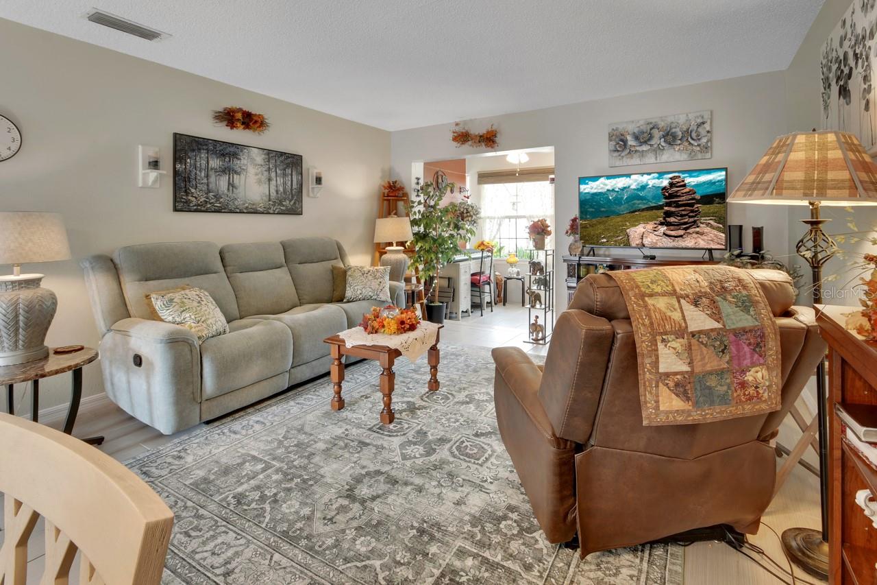 713 E MICHIGAN AVENUE, #B, Deland, FL 32724 713 E MICHIGAN AVENUE, #B, Deland, FL 32724
