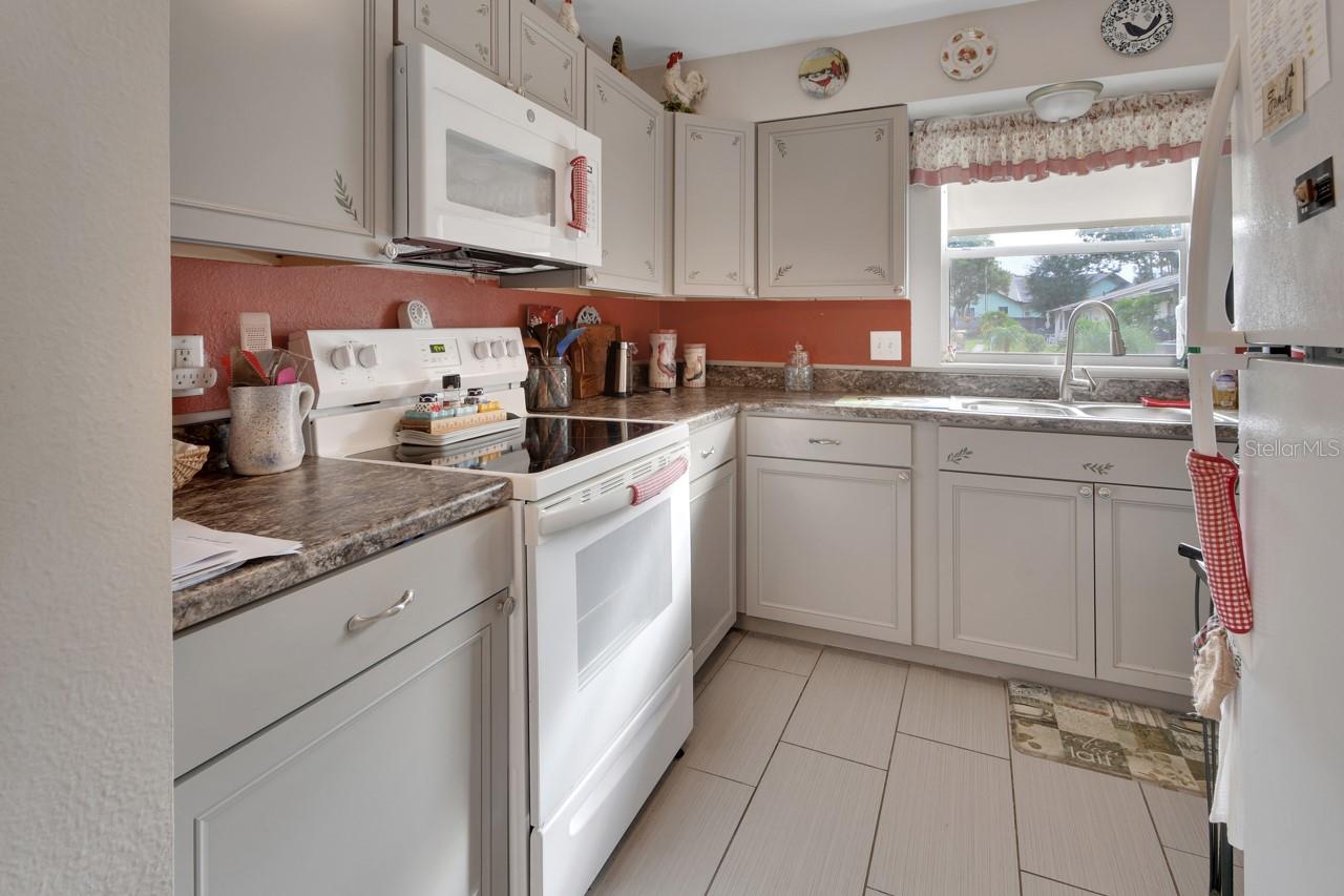 713 E MICHIGAN AVENUE, #B, Deland, FL 32724