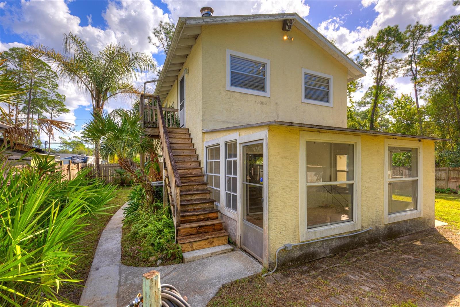 1950 9TH AVENUE, Deland, FL 32724