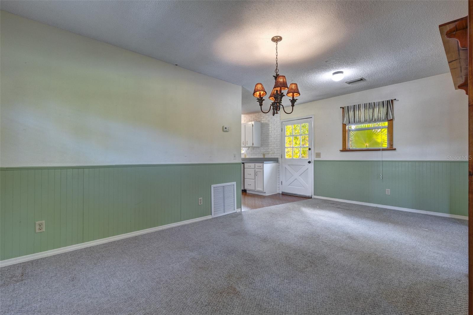 1950 9TH AVENUE, Deland, FL 32724
