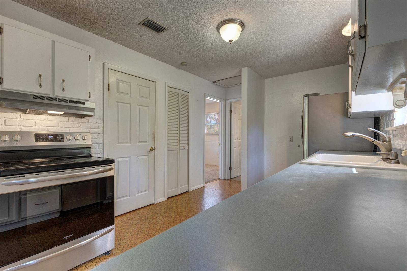 1950 9TH AVENUE, Deland, FL 32724