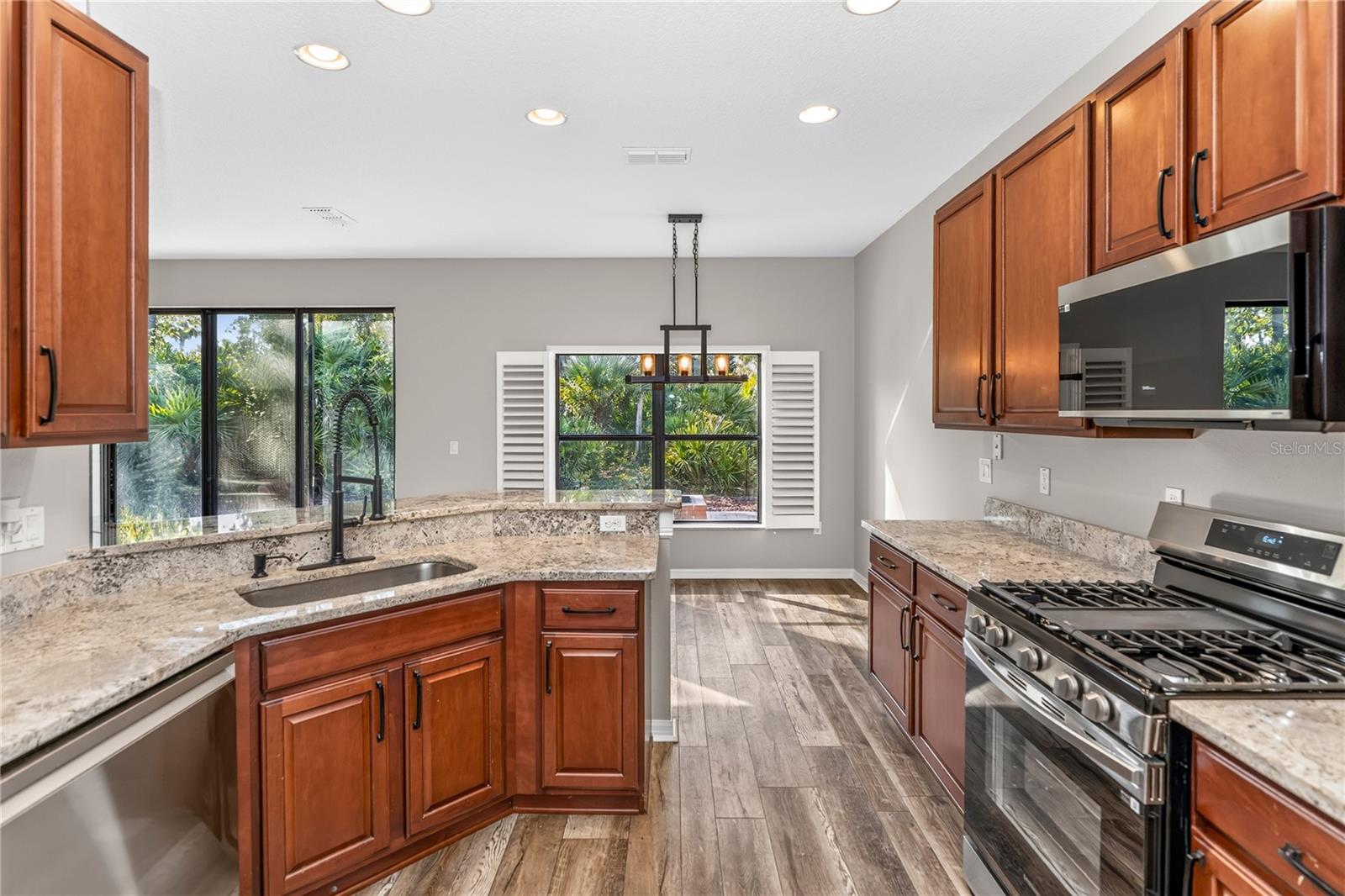 133 VERDE WAY, Debary, FL 32713