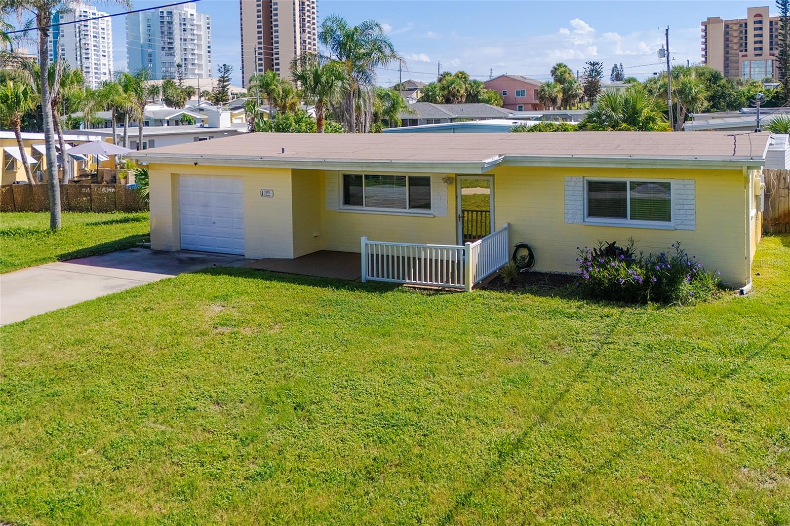3105 LA PALOMA AVENUE, Daytona Beach, FL 32118