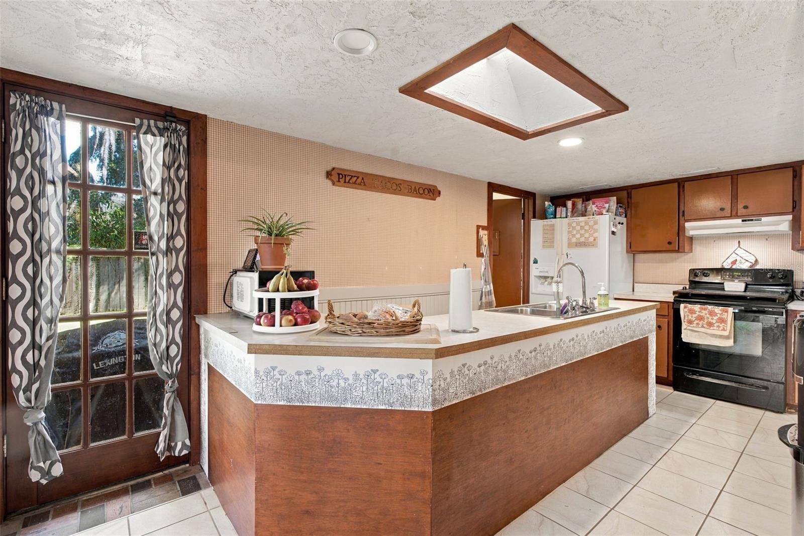 507 OAKWOOD STREET, Crescent City, FL 32112