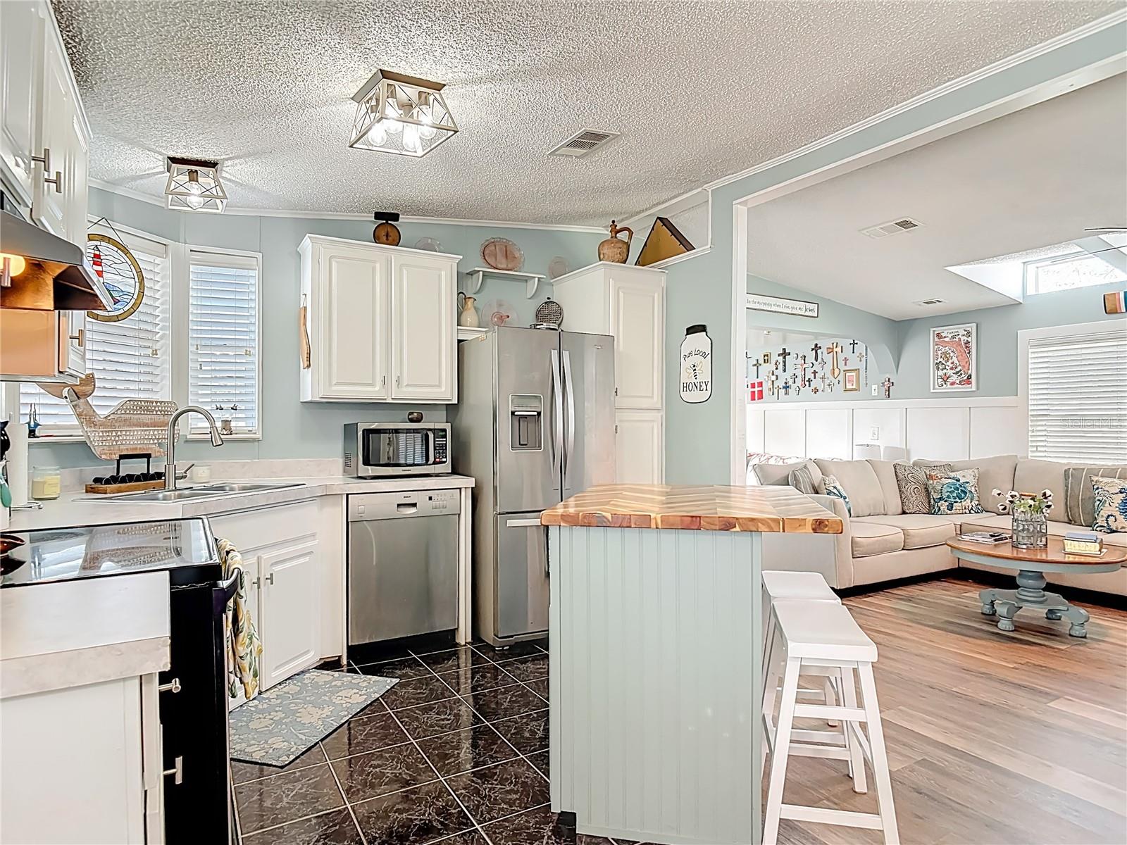 70 EAGLE POINT S, Osteen, FL 32764