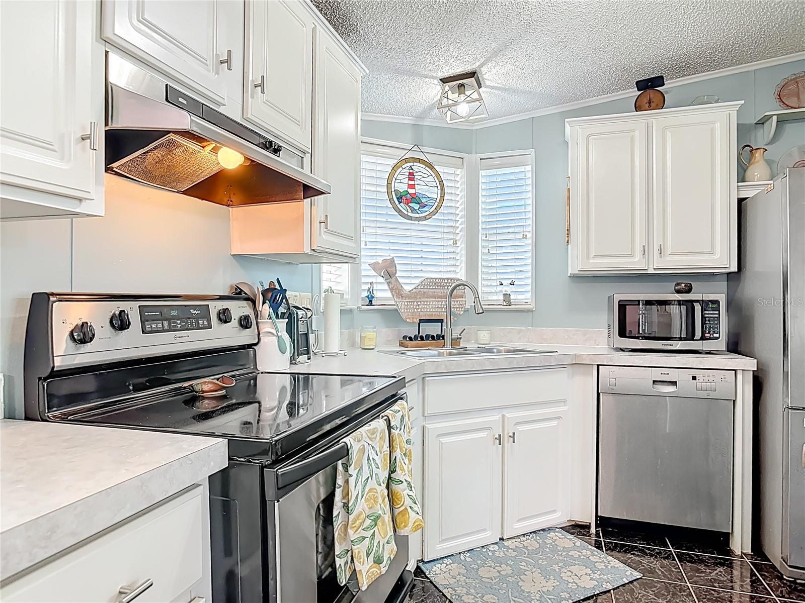 70 EAGLE POINT S, Osteen, FL 32764