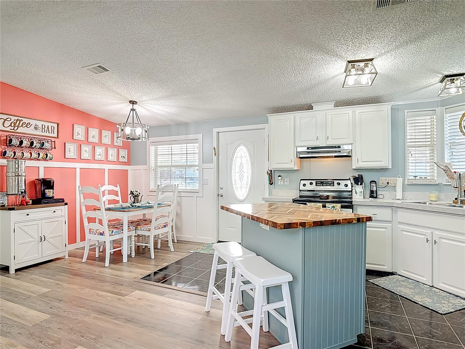 70 EAGLE POINT S, Osteen, FL 32764