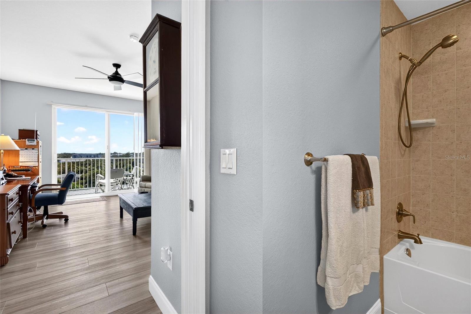 2801 S RIDGEWOOD AVENUE, #608, South Daytona, FL 32119
