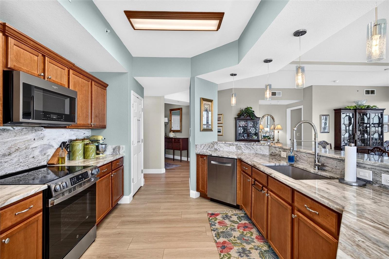 2801 S RIDGEWOOD AVENUE, #608, South Daytona, FL 32119