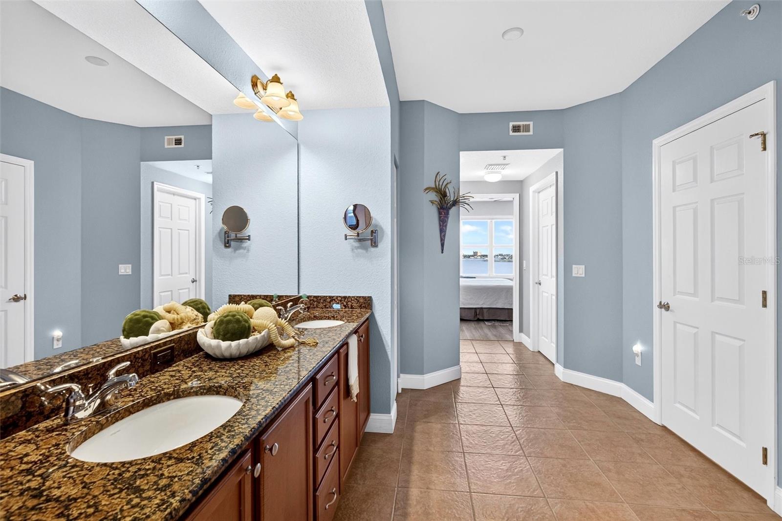 2801 S RIDGEWOOD AVENUE, #608, South Daytona, FL 32119