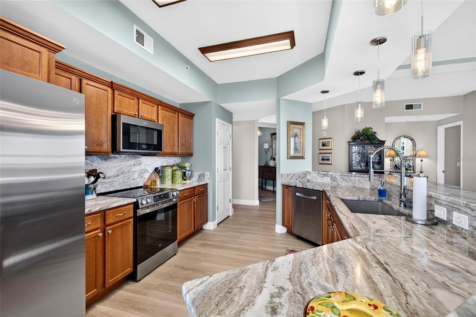 2801 S RIDGEWOOD AVENUE, #608, South Daytona, FL 32119