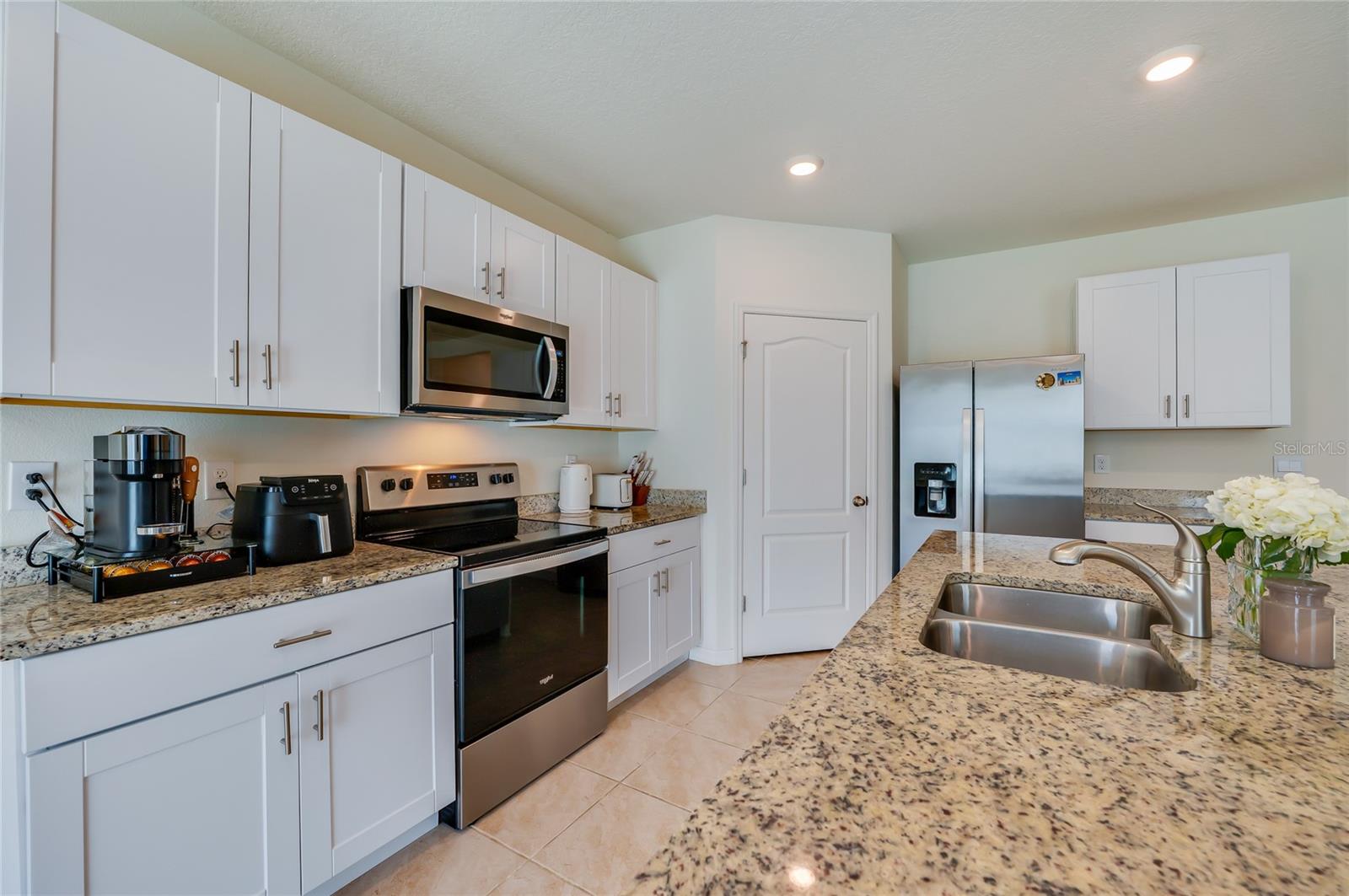 Large Corner Pantry