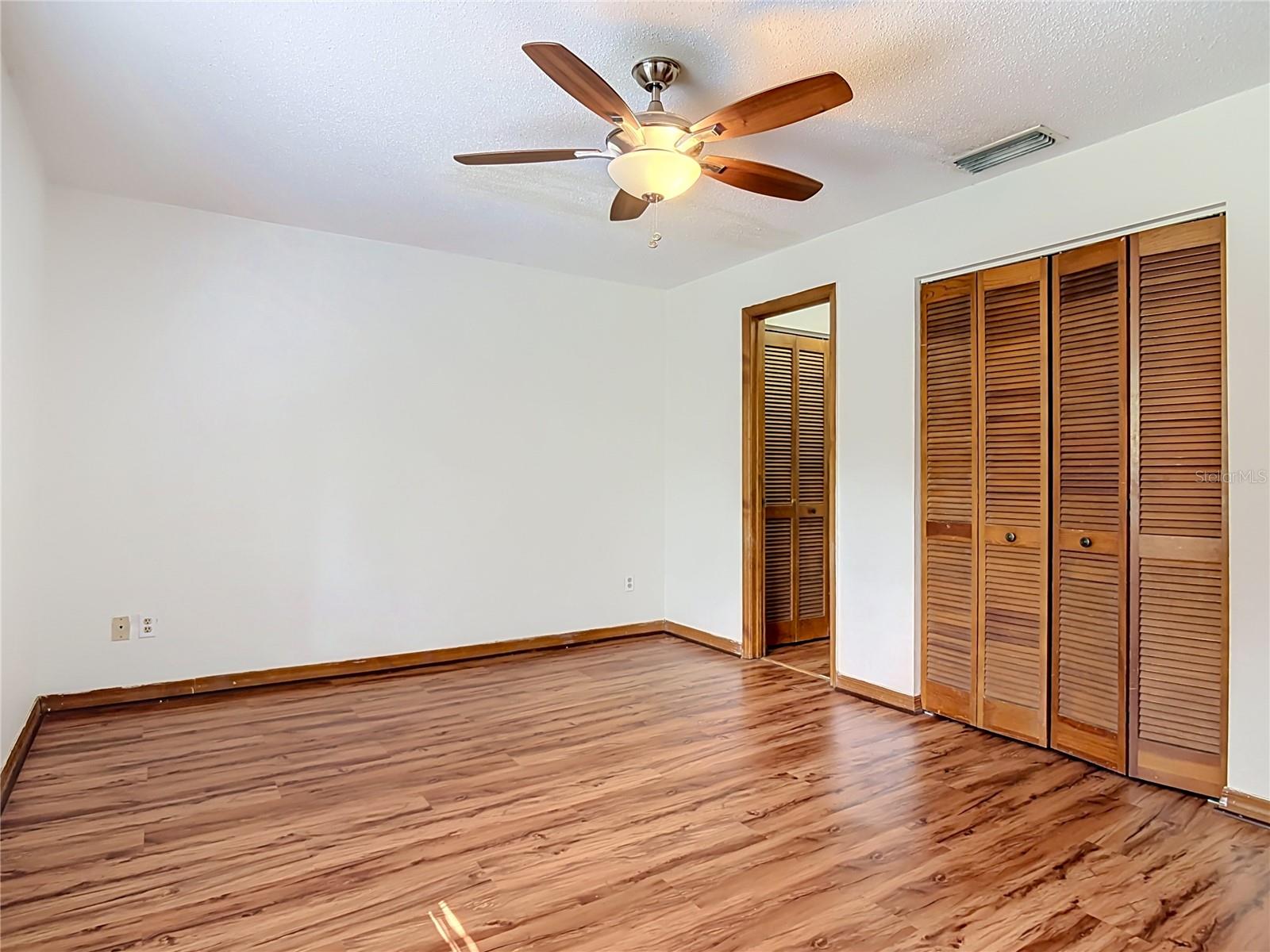 2066 OAK MEADOW CIRCLE, South Daytona, FL 32119