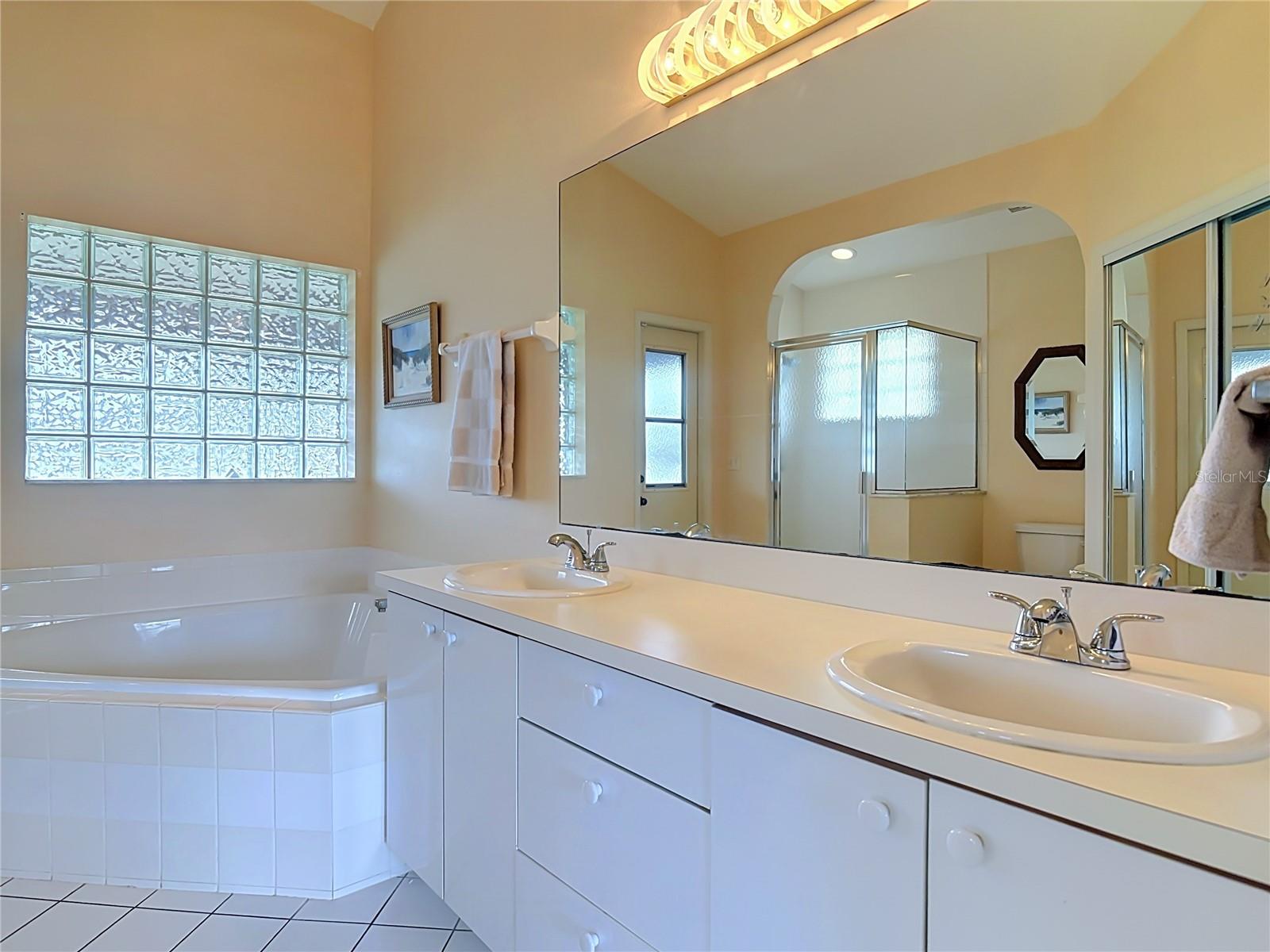 1912 VIENNA AVENUE, Deltona, FL 32725