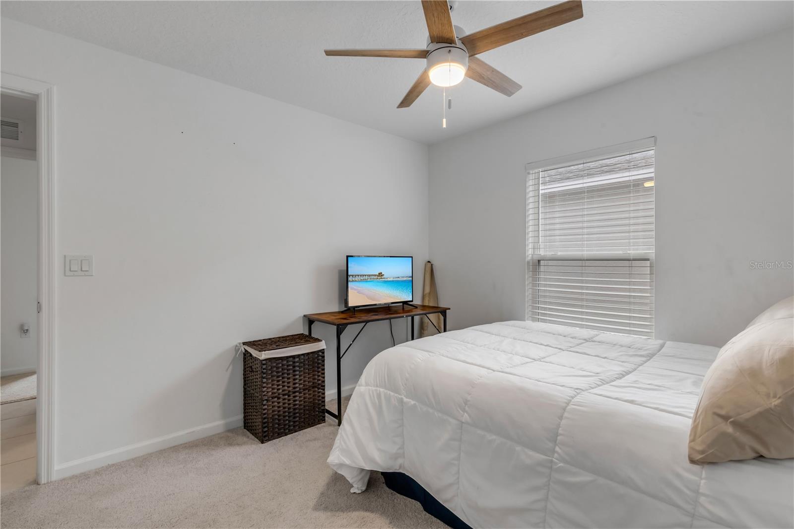 1295 BELLE ISLE LANE, Daytona Beach, FL 32124