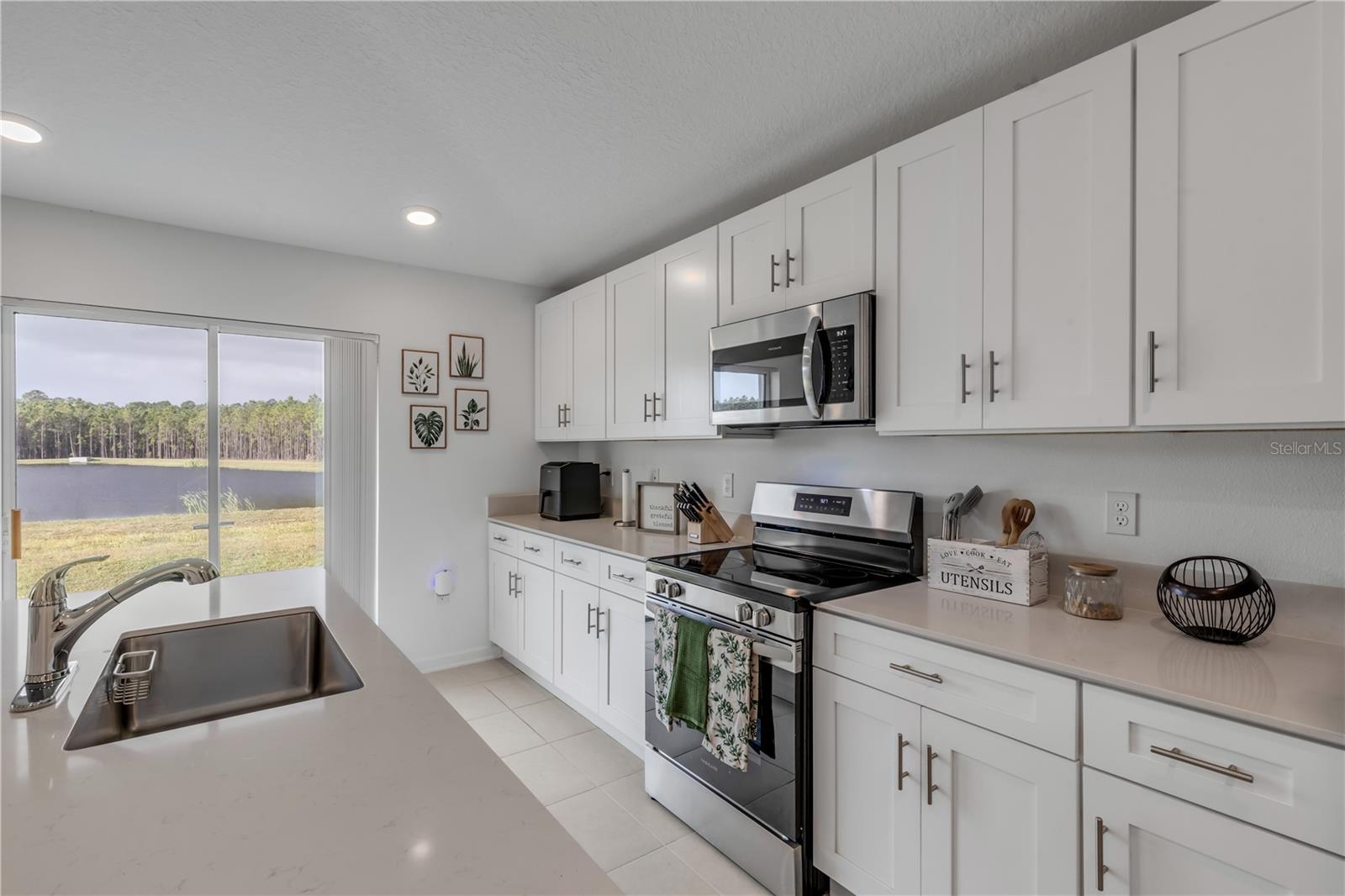 1295 BELLE ISLE LANE, Daytona Beach, FL 32124